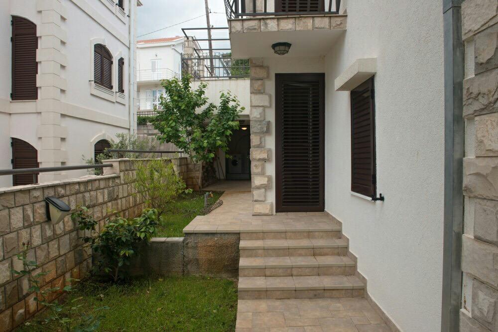 Villa Julia Petrovac na moru Exterior foto