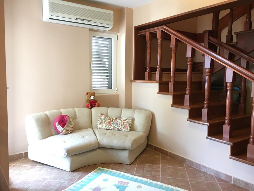 Villa Julia Petrovac na moru Exterior foto